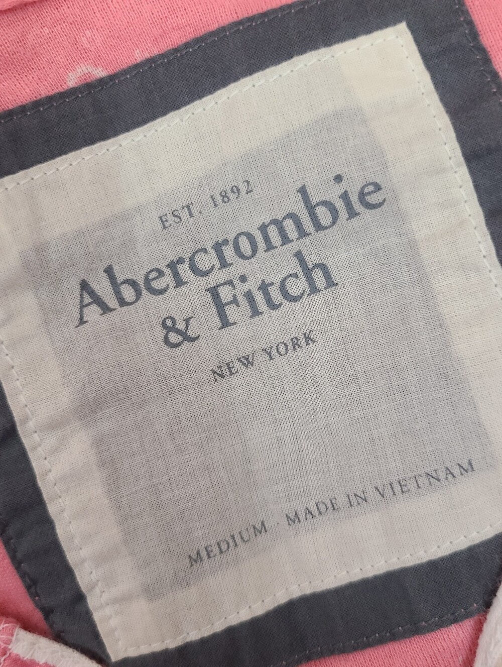 Super Cute ♡ Y2K ♡Abercrombie Rare Pink & White Bubble Polka Dot Babydoll Henley - Picture 10 of 10